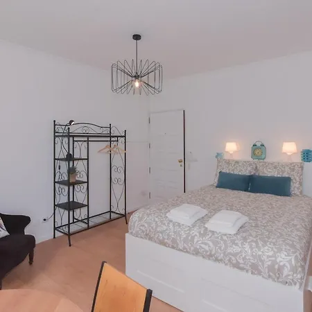 Downtown River Apartment